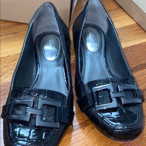 Anne Klein Flats black with silver buckle!